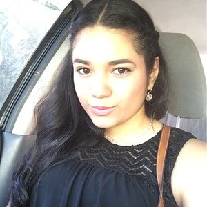 Meet your Posher, Daniela